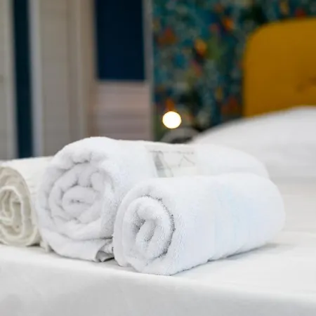 Via Nuova Marina 121 - 1 * Neapel