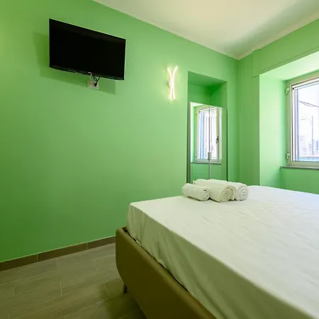 Via Nuova Marina 121 - 1 Neapel