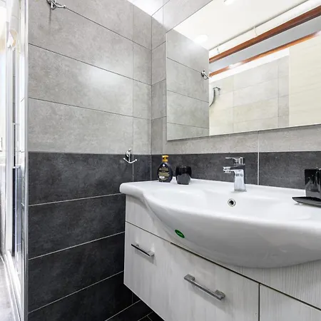 Via Nuova Marina 121 - 1 Apartment *